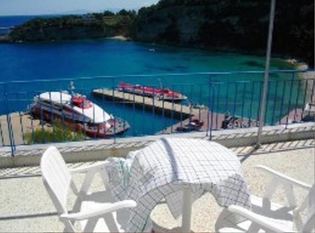 Pansion Panorama Aparthotel Патитири Екстериор снимка